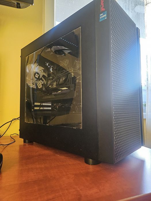 PC Gaming  - i5 10th Gen | RX Vega 56 8GB