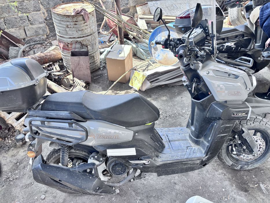 Мопед бенали танк