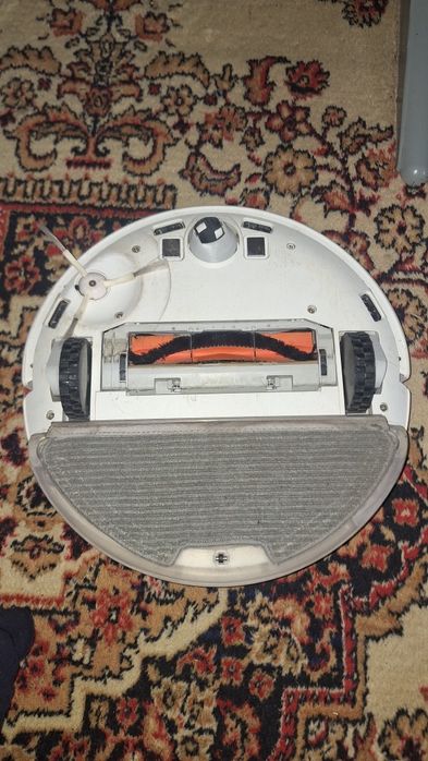 Продам робот пылесос