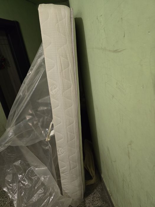 Матрак 160/200 подарявам