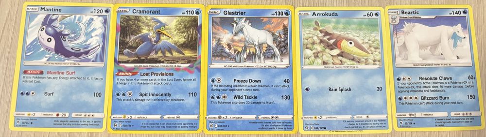 Набор карт Pokémon водного типа.