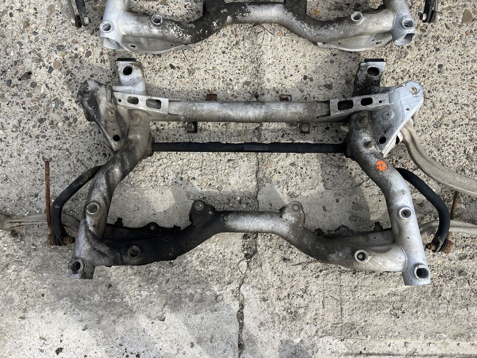 Jug / Cadru motor / Punte fata Mercedes E W212