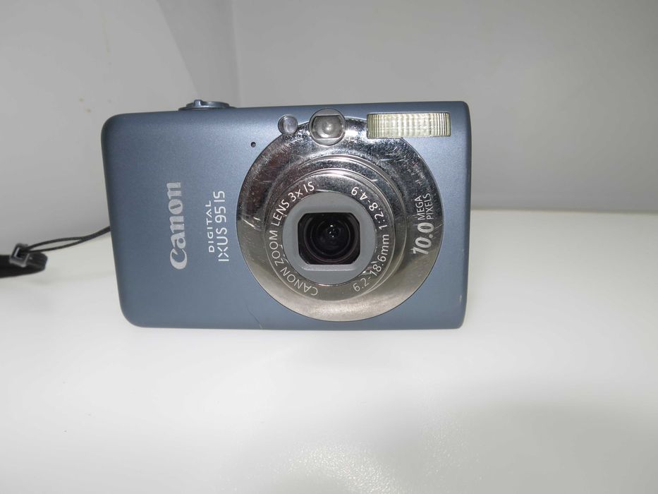 Canon IXUS 95 IS ултра компактна цифрова камера ретро фотоапарат