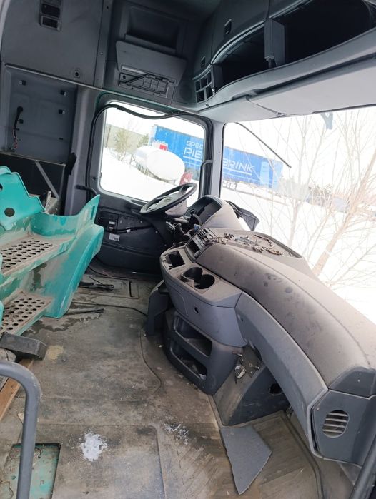 Продам кабину Мерседес Актрос