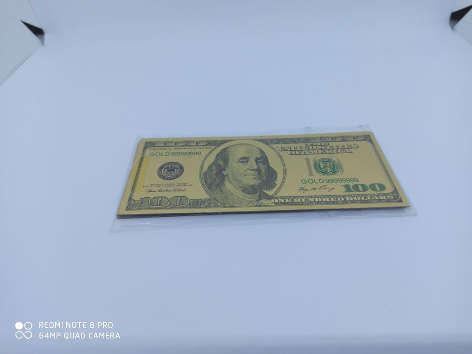 Златни банкноти евро,долари