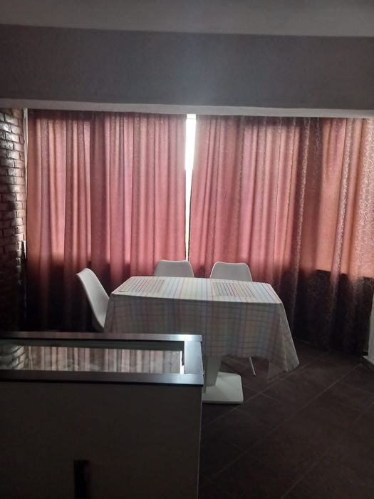 Inchiriez apartament