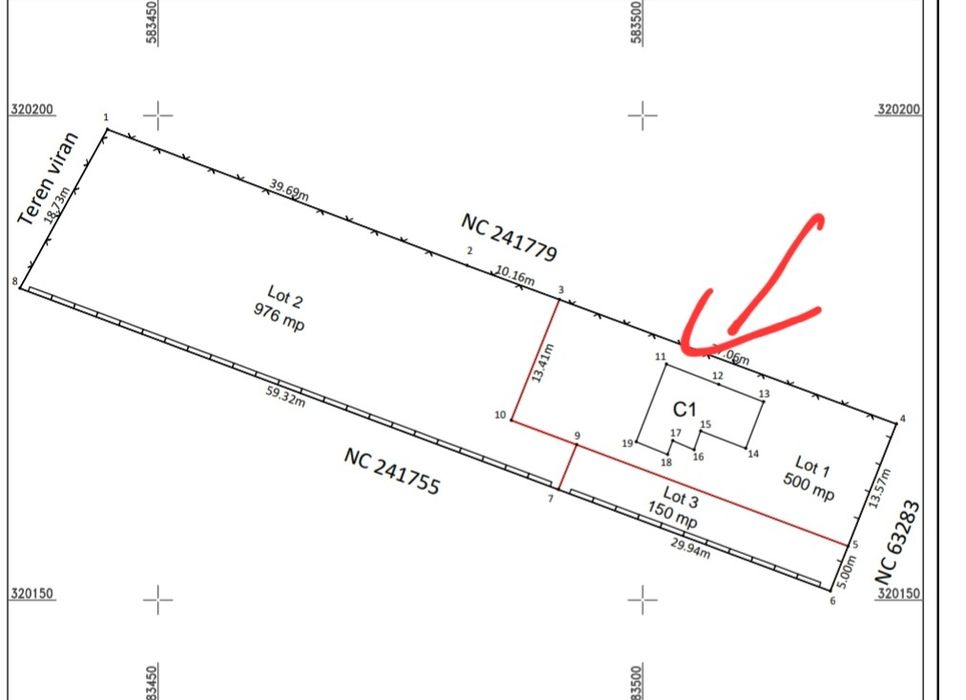 Vand teren cu casa batraneasca