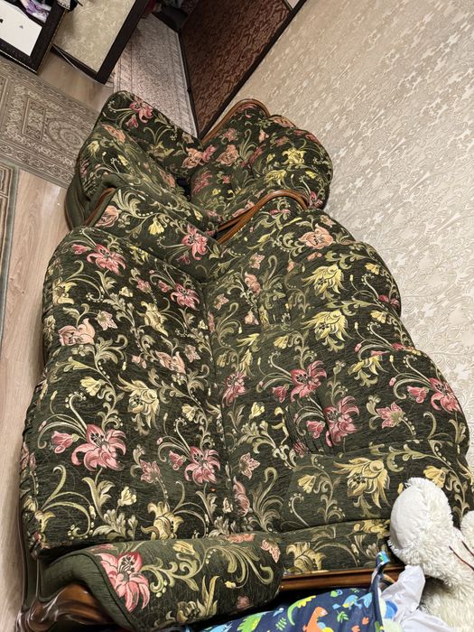 Продам диваны 3-2-1