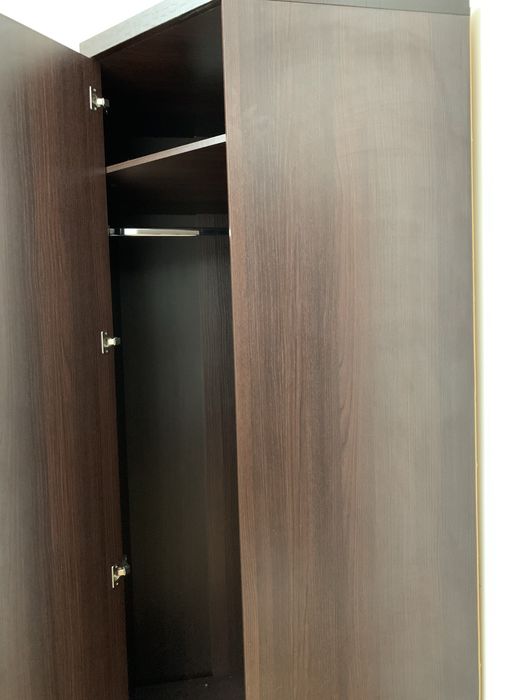 Угловой шкаф для одежды