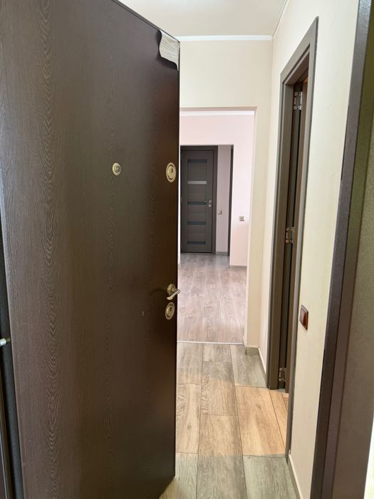 Închiriez apartament 3 camere 350€