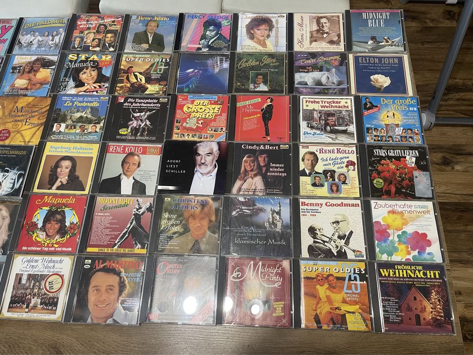 Колекция оригинални компакт дискове