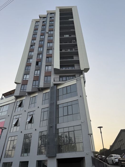 Oʻzimniki kunlik kvartira navastroyka 3 hona ayraport oldida 60$