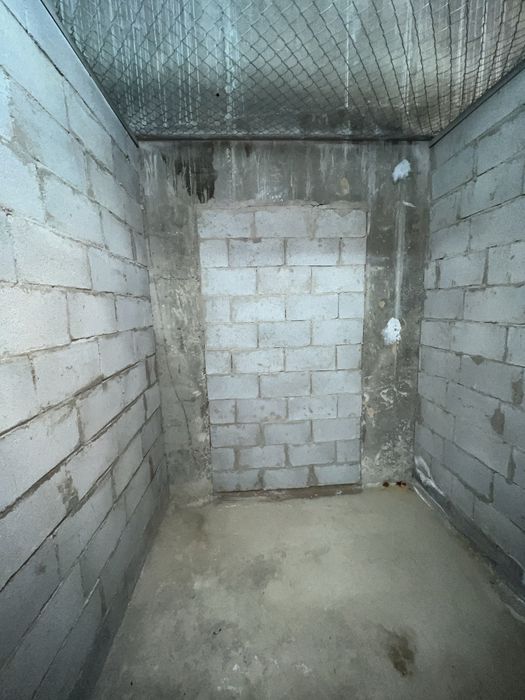 Продам клодовое помещение