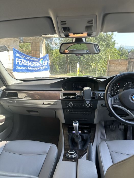 De Vânzare: BMW Seria 3 LCI (E90 Facelift) – Ediție Exclusive