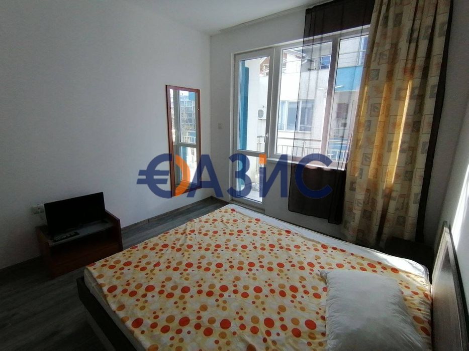 2-стаен апартамент на 3-ти етаж,комплекс Блу Бей на първа линия море