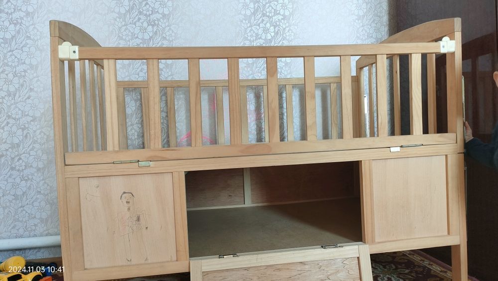 Манеж детский  в отличном состояний