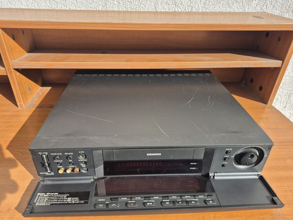 Vând Video recorder S VHS Marca Siemens model FM-739V6,made in Germany