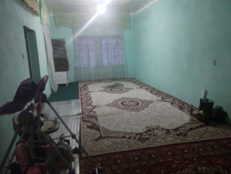 Hovli sotiladi bitgan yashasa buladi tayyor