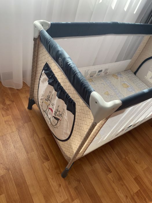 Patut pliabil cu masuta de infasat