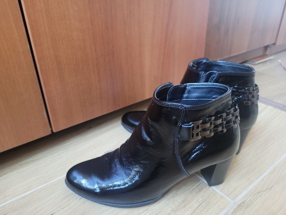 полусапожки лакированные ARA