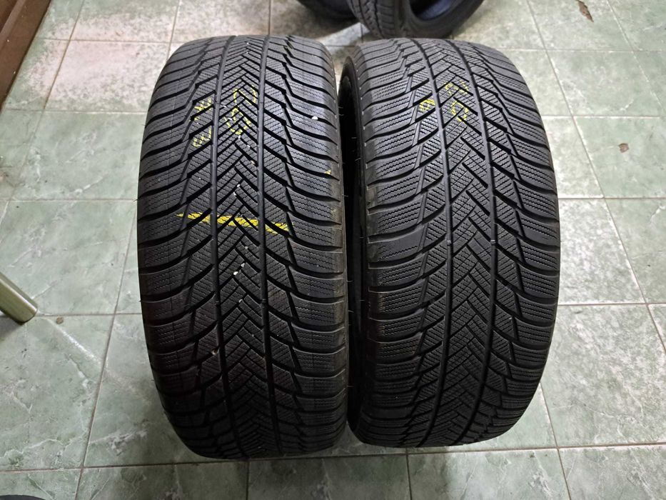2 anvelope 235/45 R20 Bridgestone