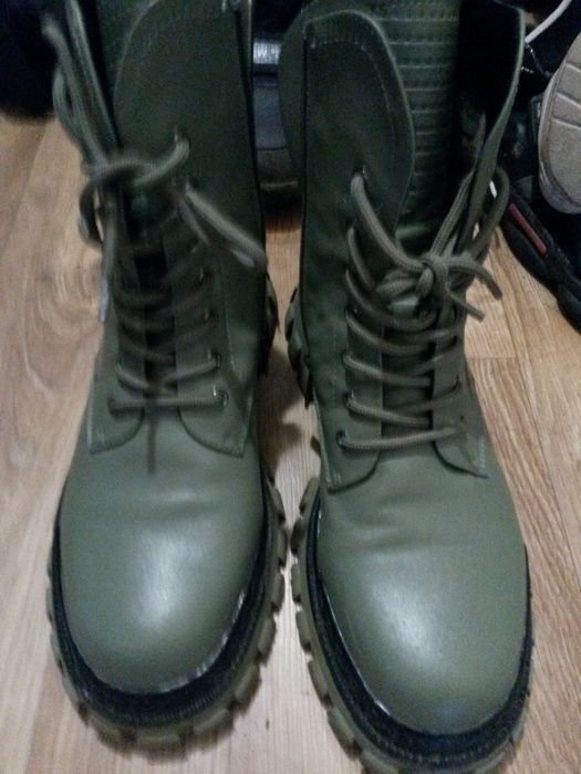 Срочно новые осенние ботинки