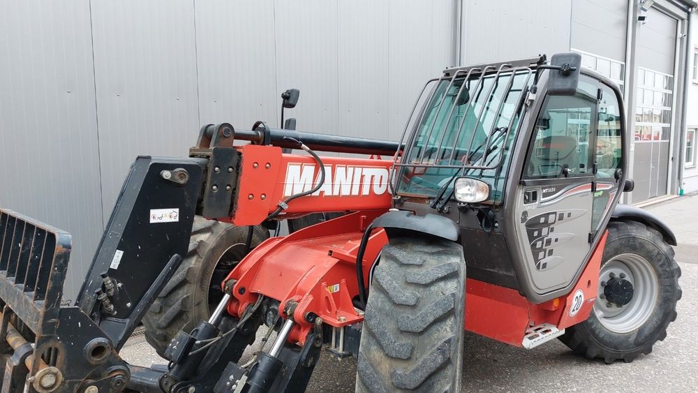 Телескопический погрузчик Manitou MT 1030
