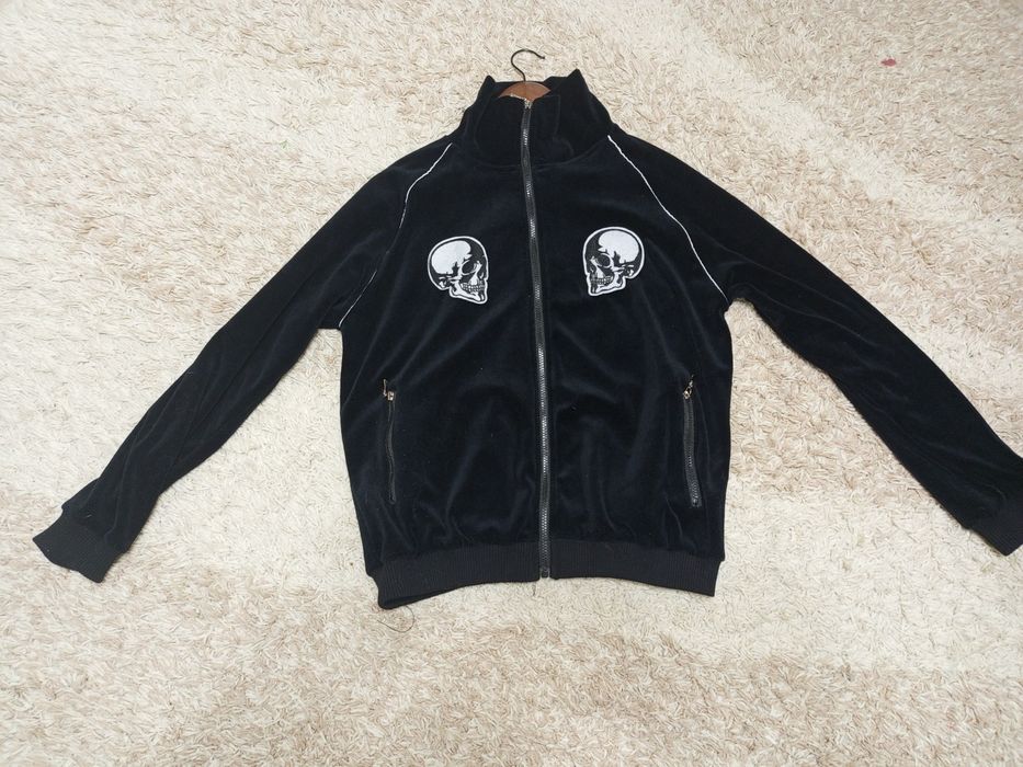 Number nine double skeleton