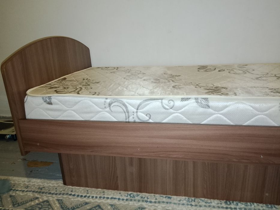 Кровать односпальная