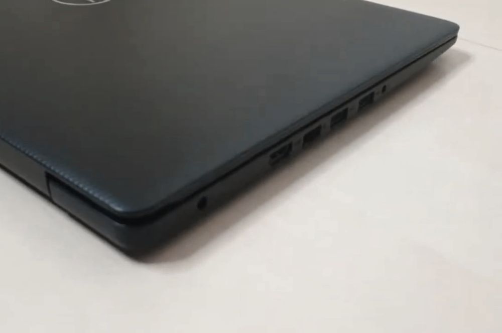 Ноутбук dell inspiron 3593