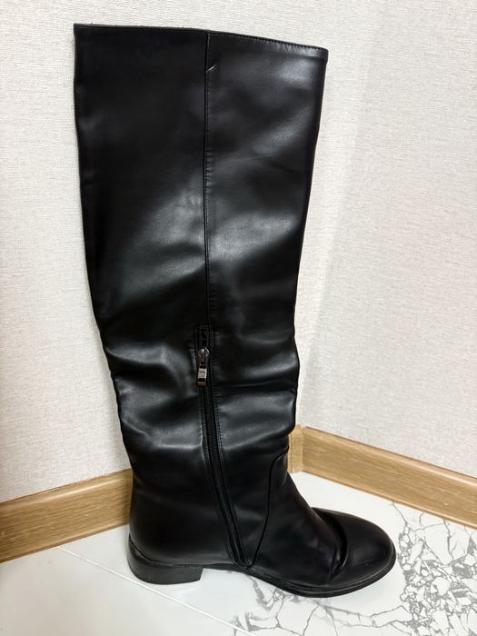 Продам демисезонные сапоги