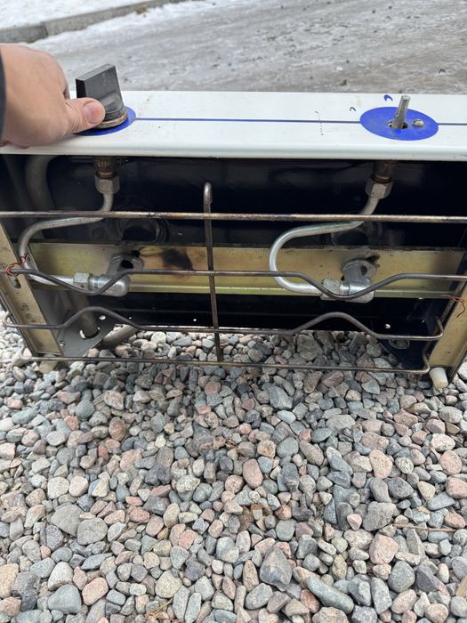 Продам газ плиту двухкамфорную