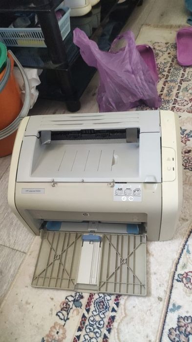Принтер HP LaserJet 1010 и 1020