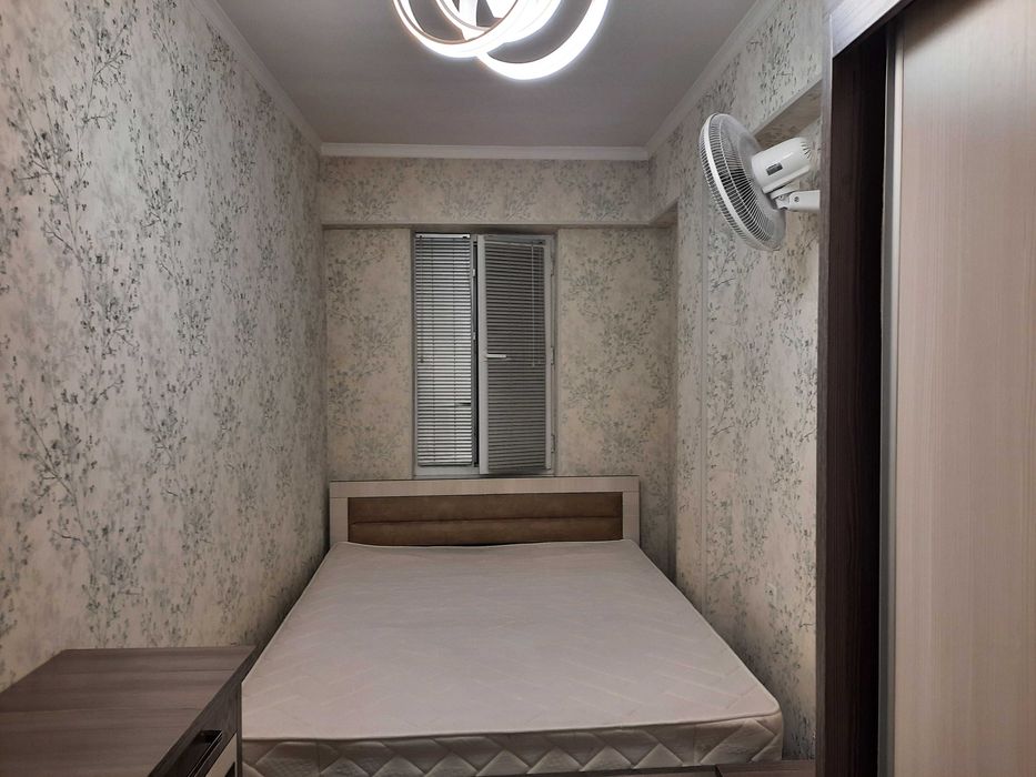 Квартира 2 х комнатная и в отличном состоянии со всеми удобствами.