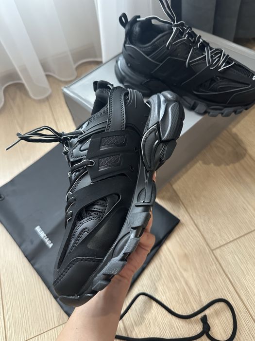 Balenciaga Track
