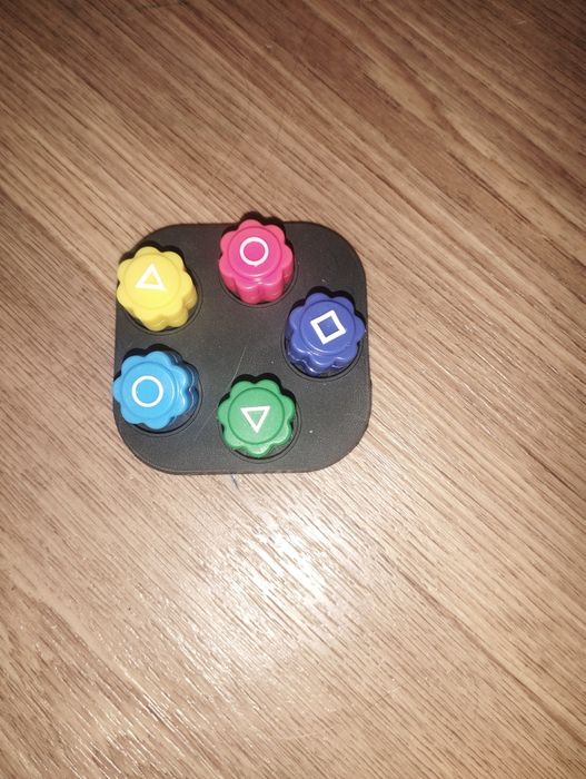 Продаю игрушки и Киндеры и обмен