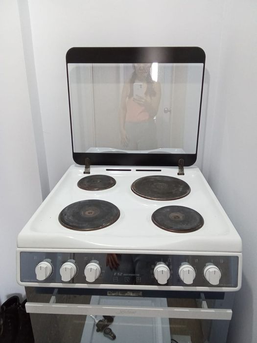 Продам электроплиту " Kaiser "в хорошем состоянии.