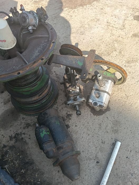 Piese combina John Deere model 965