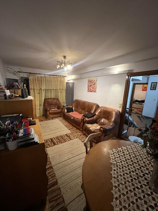 Apartament 3 camere decomandat, 2 băi, 2 balcoane, ultracentral – Strada Victoriei, Târgu Jiu