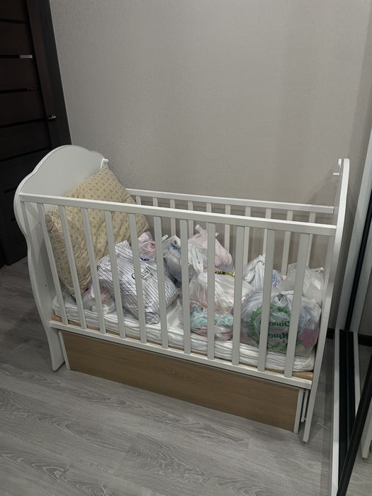 Продам кроватку детскую, с 0 до 3 лет