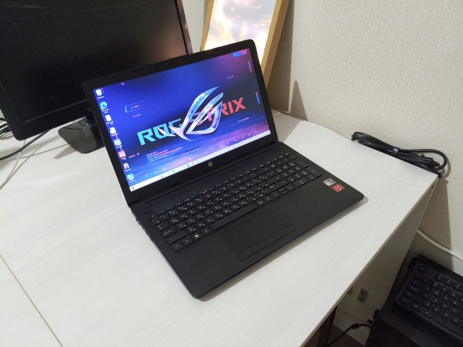 Ноутбук HP 15s  Ryzen 5 3500U/8gb DDR4/SSD