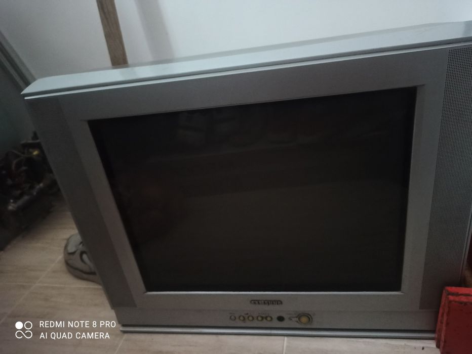 Телевизор старый