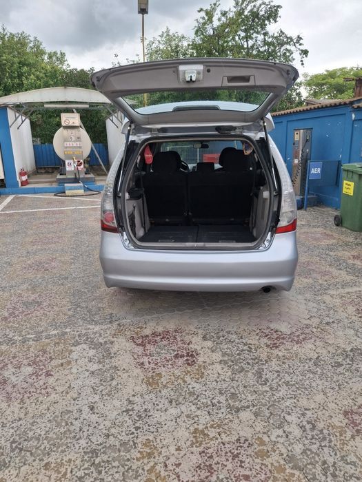 MITSUBISHI Grandis 2007 — imagine 3