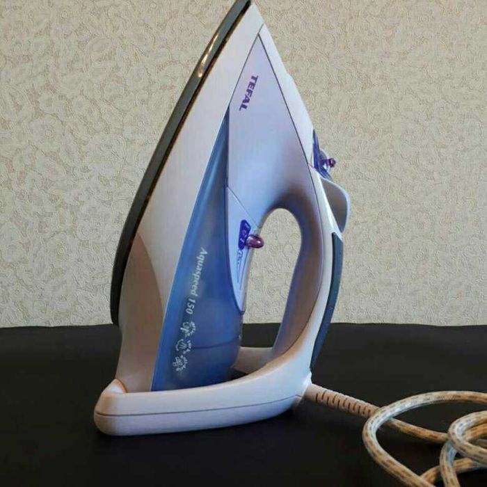 Продаю новый утюг TEFAL