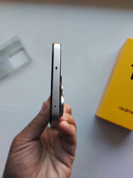 Продам  Смартфон Realme 15  5G