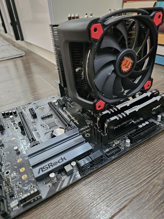 Kit I5-9600KF | ASRock Z390 Pro4 | 16GB RAM Kingston Fury 2666MHz DDR4