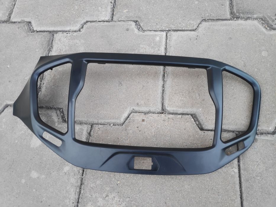 Рамка автомагнитола Lada Vesta