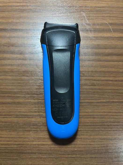 Продам электрическую бритву Braun