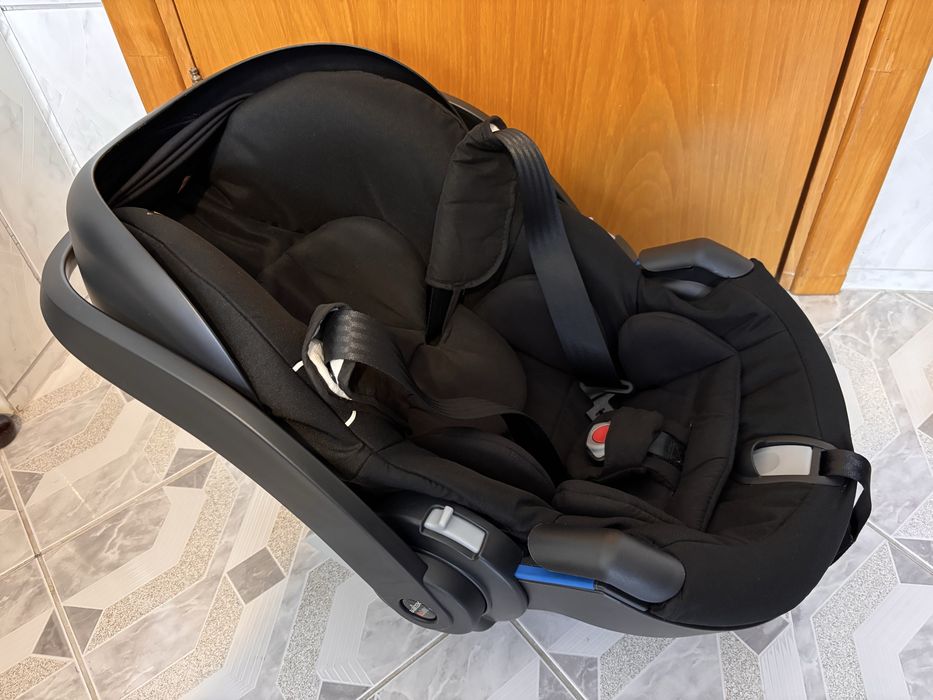 Vând Scoică Babyzen BeSafe ca nouă