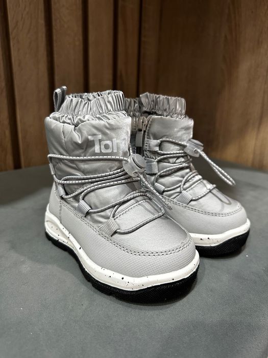 Продам детские зимние блтинкиг